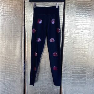 Ultracor leggings with Red Floral Pattern